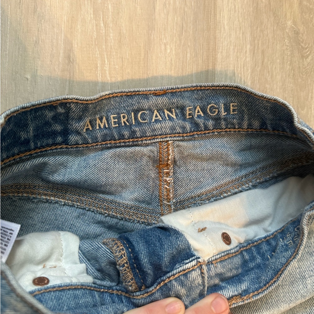 American Eagle Jean Shorts- Size 00 - Picture 3 of 4